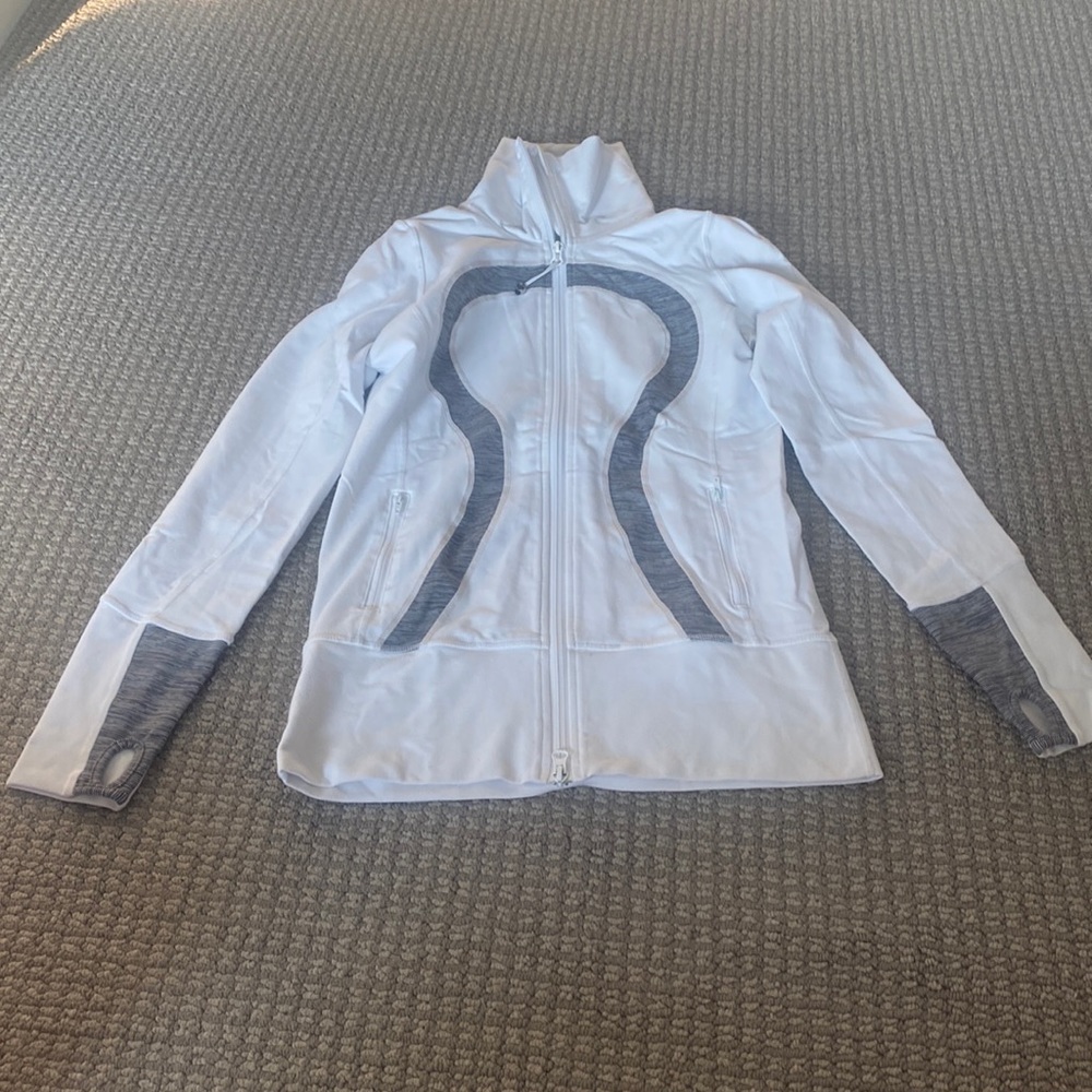 Lululemon Define jacket size 6